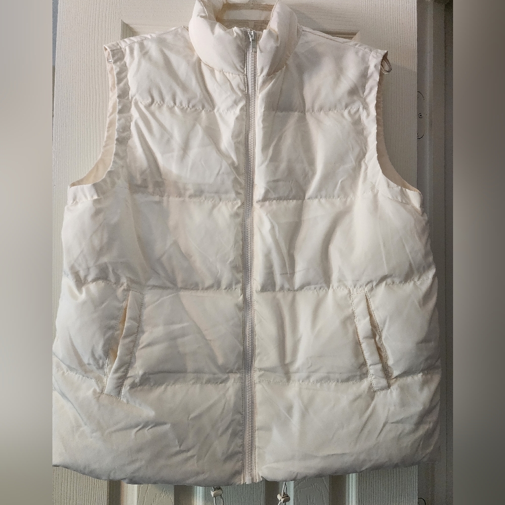 NWT Automet Women's Cream Puffer Vest